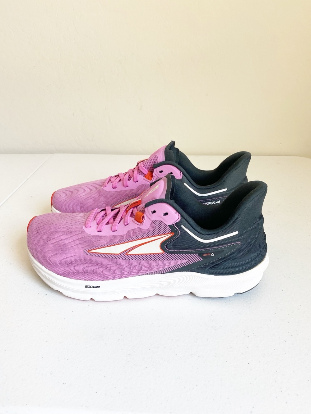 Altra Toronto 6 Road Running Shoes Pink/Purple Size 9 Like new - Picture 2 of 9
